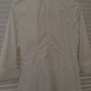 Signature by Larry Levine Tops - Office Wear! White Tailored Blouse w/ Pleats, S Signature by Larry Levine Tops - Office Wear! White Tailored Blouse w/ Pleats, S